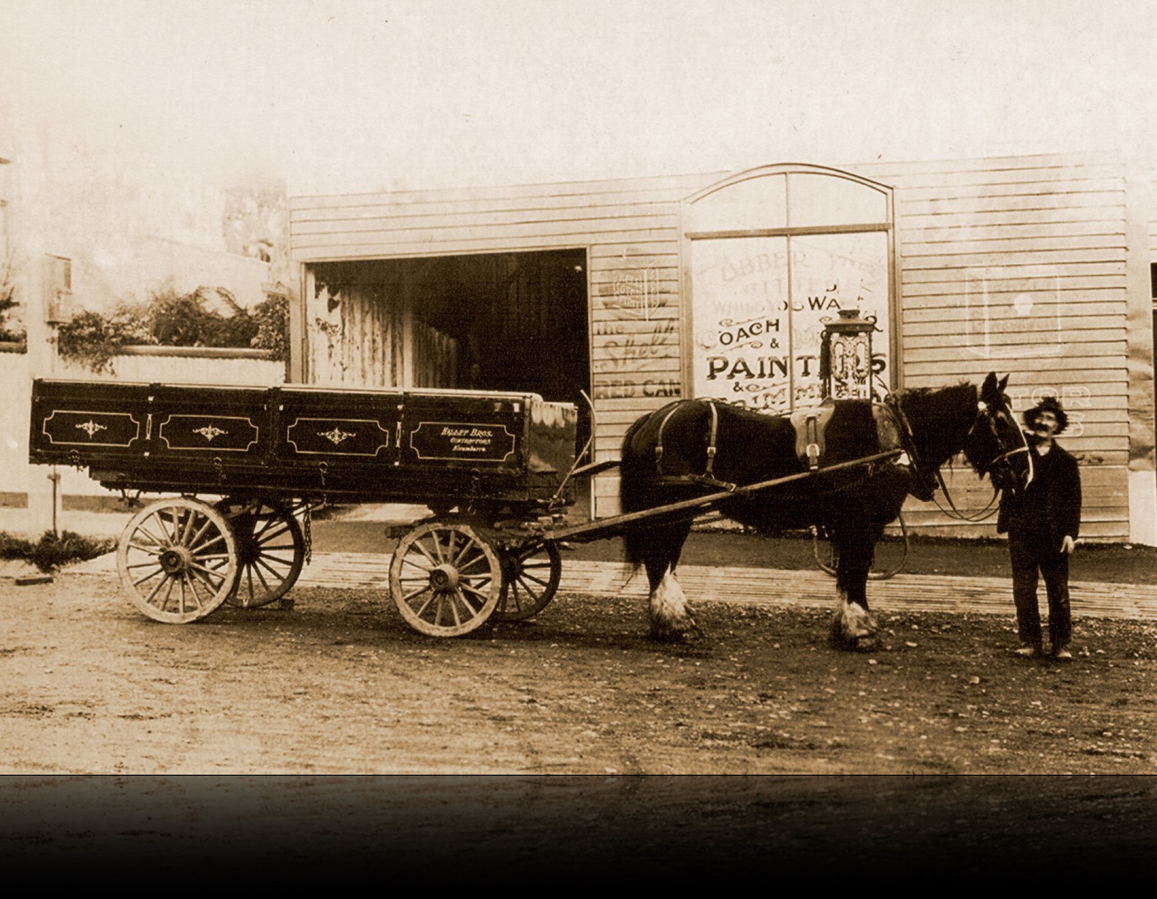 Hallett Bros horse-drawn coach, early 1900s